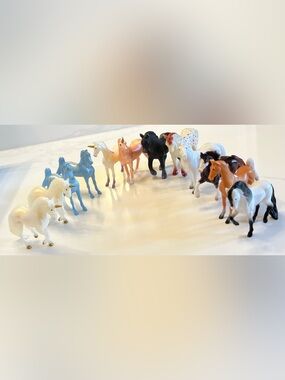 Breyer Unicorns (6) Breyer Horses (4) Vintage Funrise Horses (2)